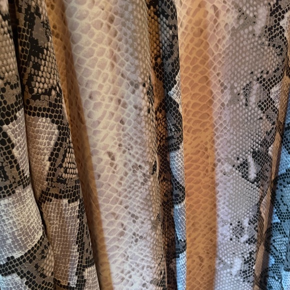 Duster/Kimono snake skin pattern - Picture 5 of 5
